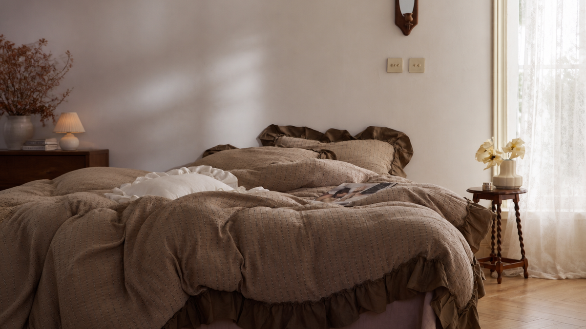 5 Fall Bedroom Color Palettes That Go Beyond Pumpkin Orange