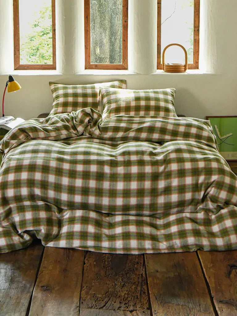 Annie Plaid Bedding Set