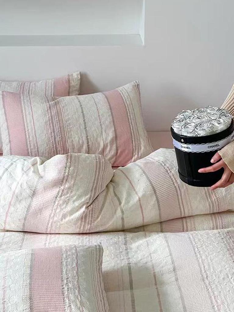 Asymmetry Jacquard Duvet Cover - Pink