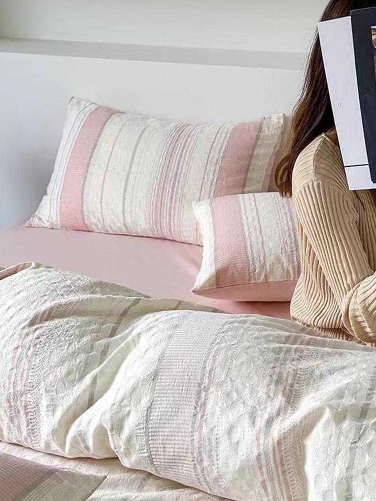 Asymmetry Jacquard Duvet Cover - Pink