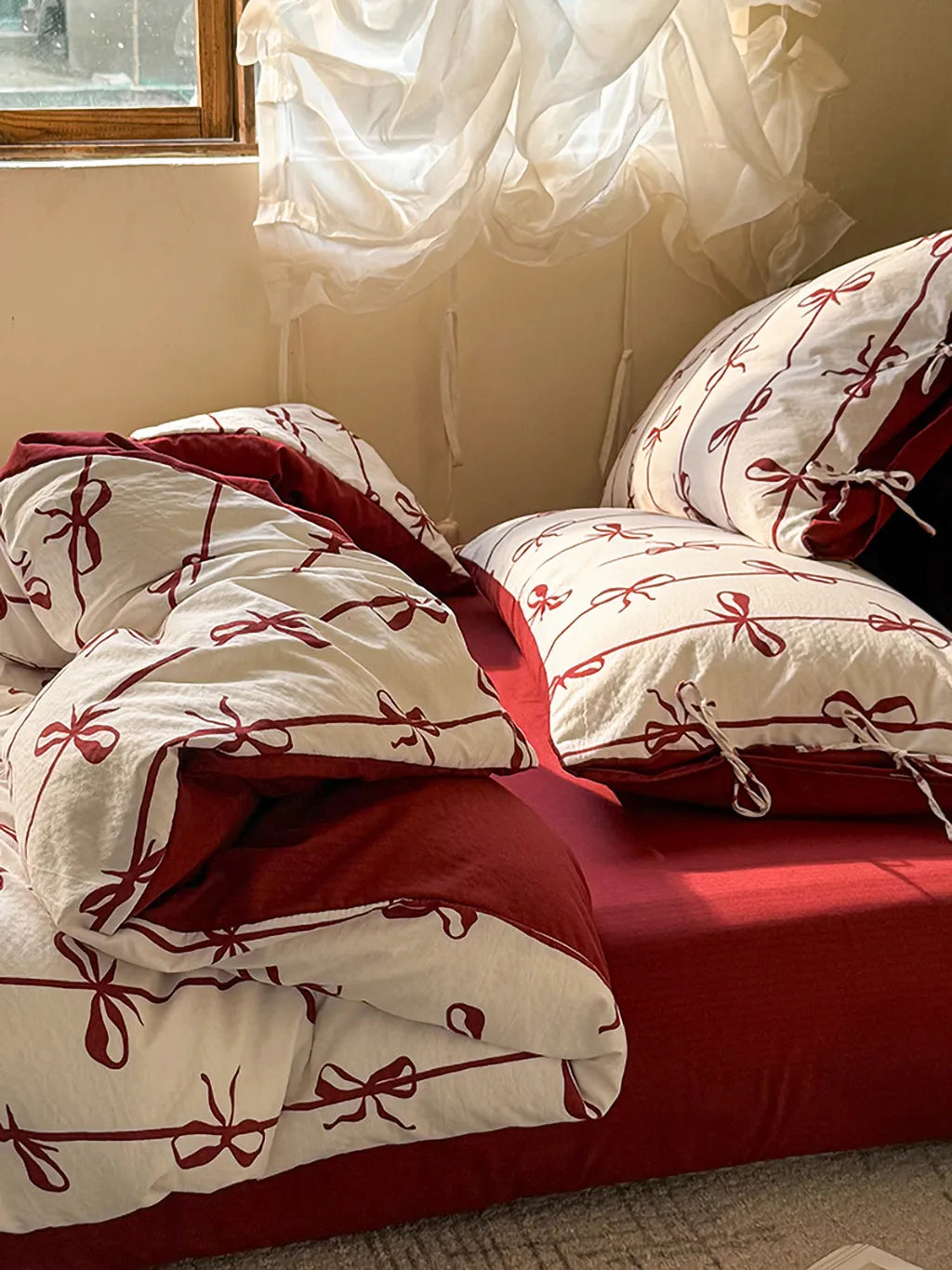 Bow Stripe Bedding Set