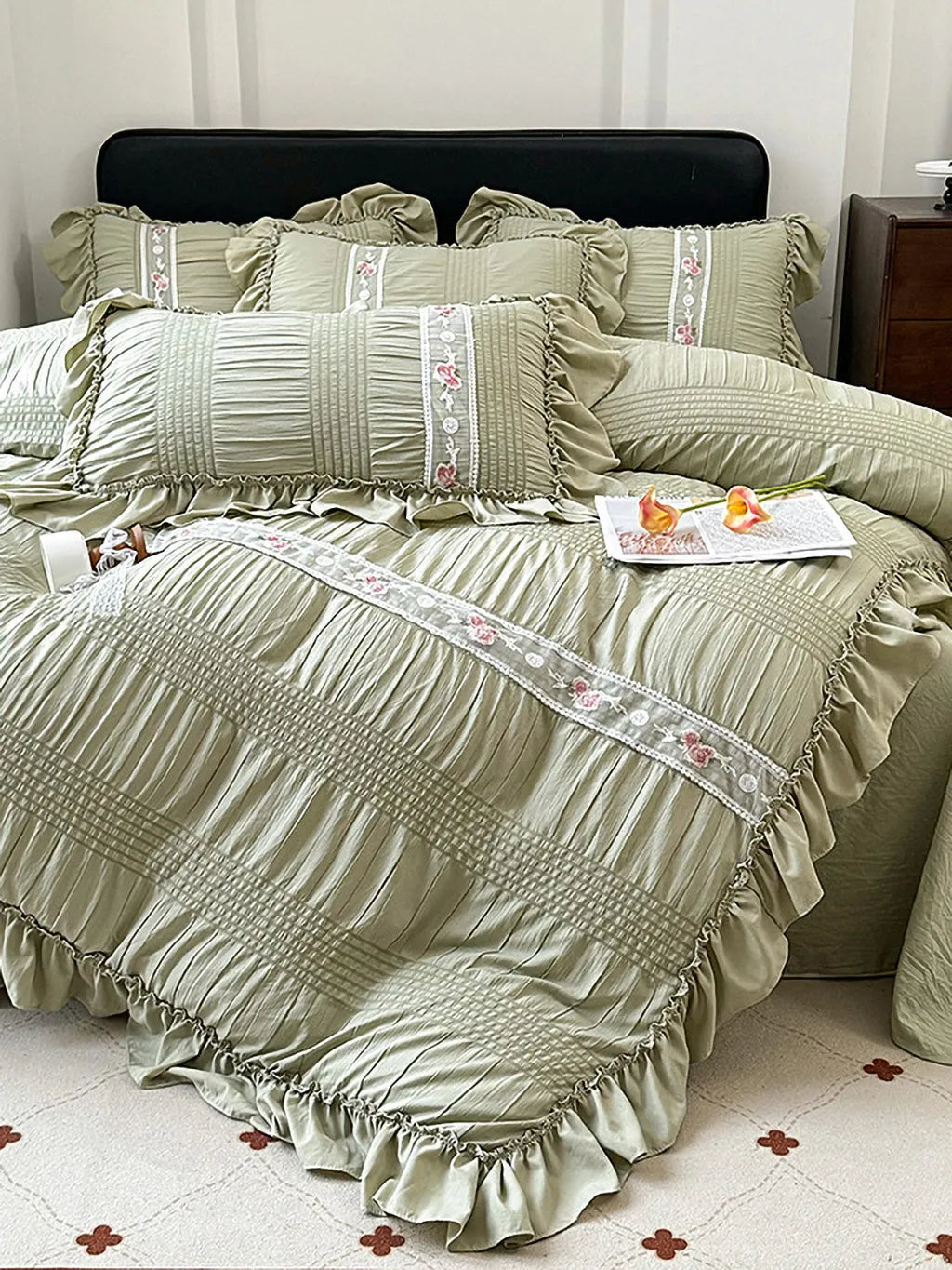 Celeste Ruffle Seersucker Bedding Set
