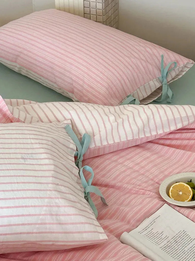 Contrast Stripe Bedding Set