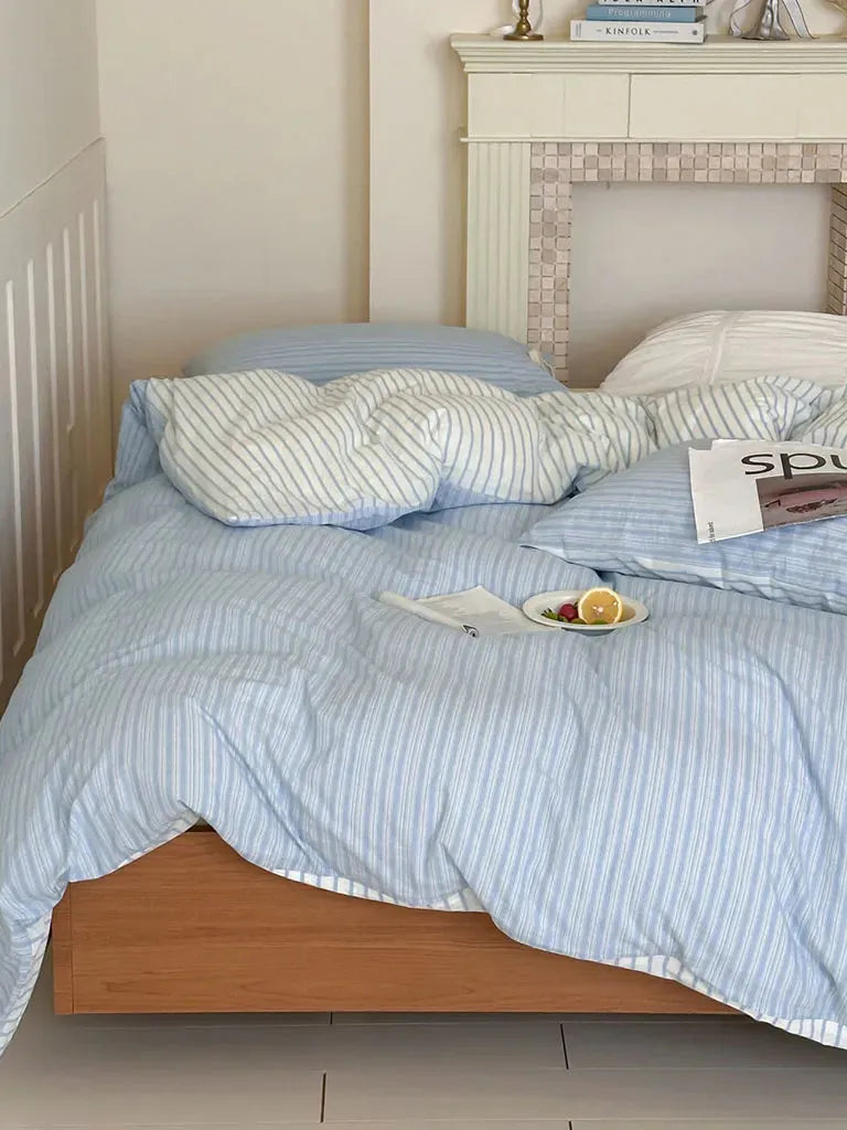 Contrast Stripe Bedding Set
