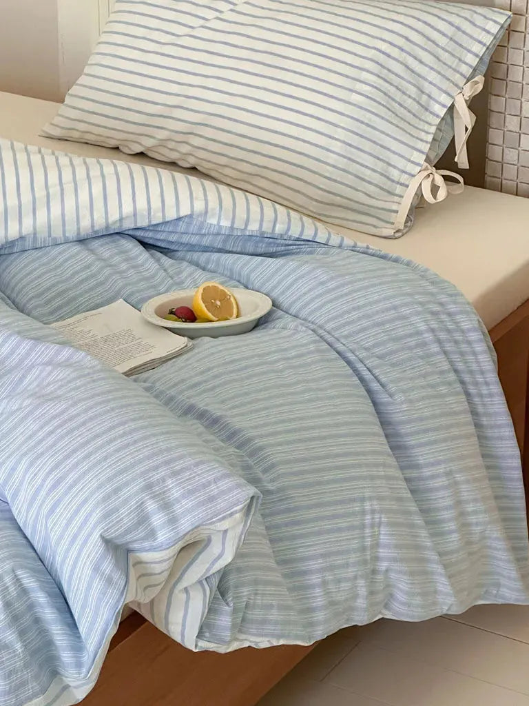 Contrast Stripe Bedding Set