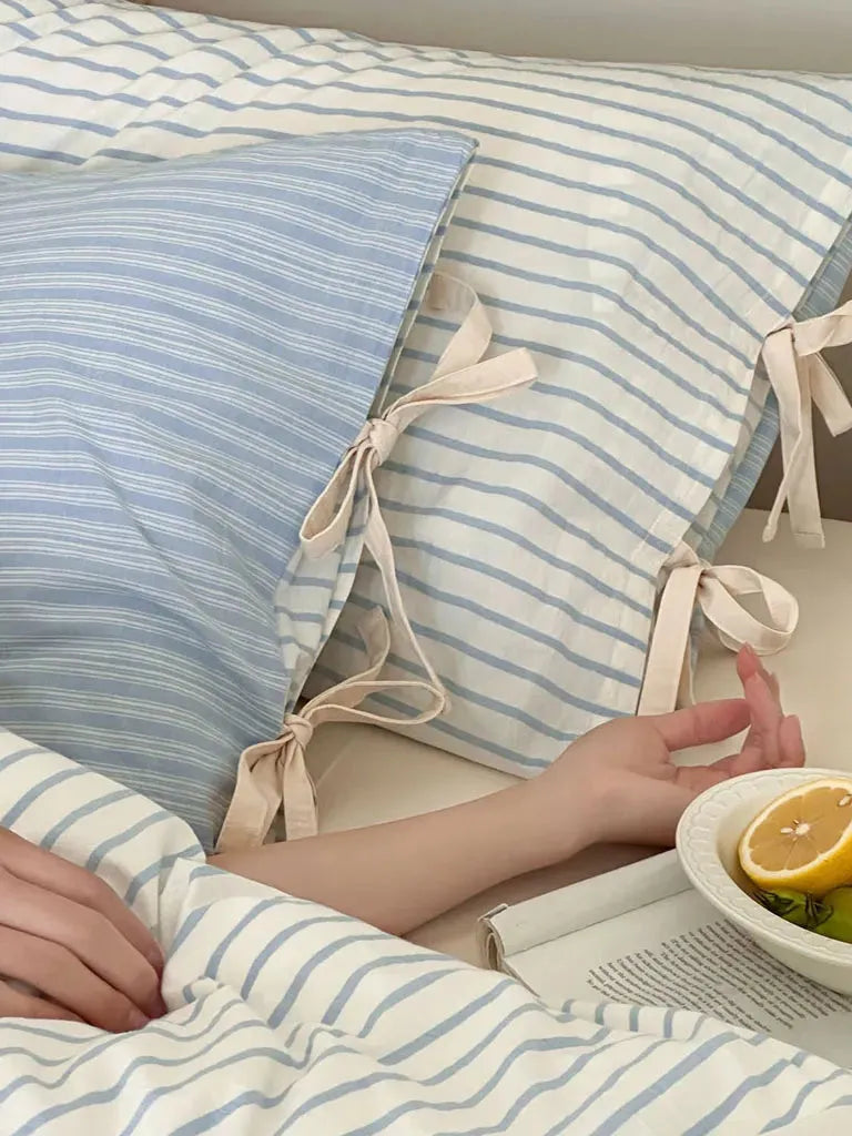 Contrast Stripe Bedding Set