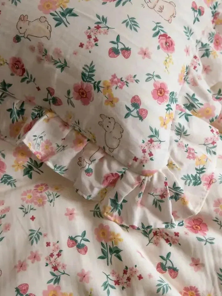 Cute Strawberry Bedding Set