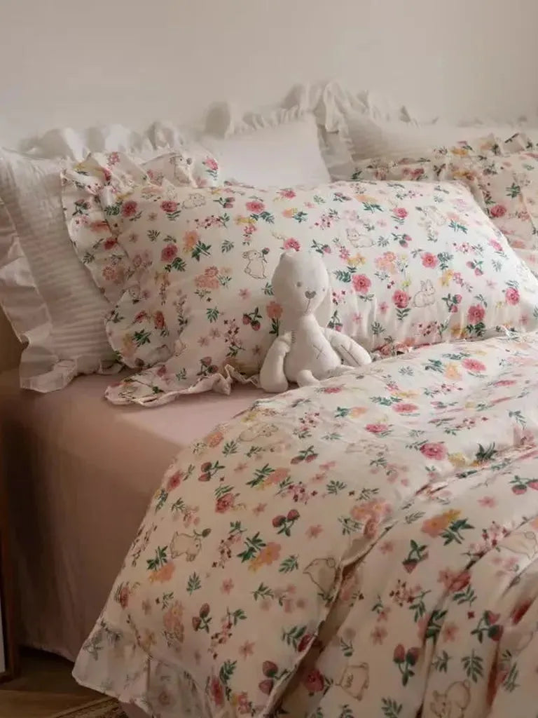 Cute Strawberry Bedding Set