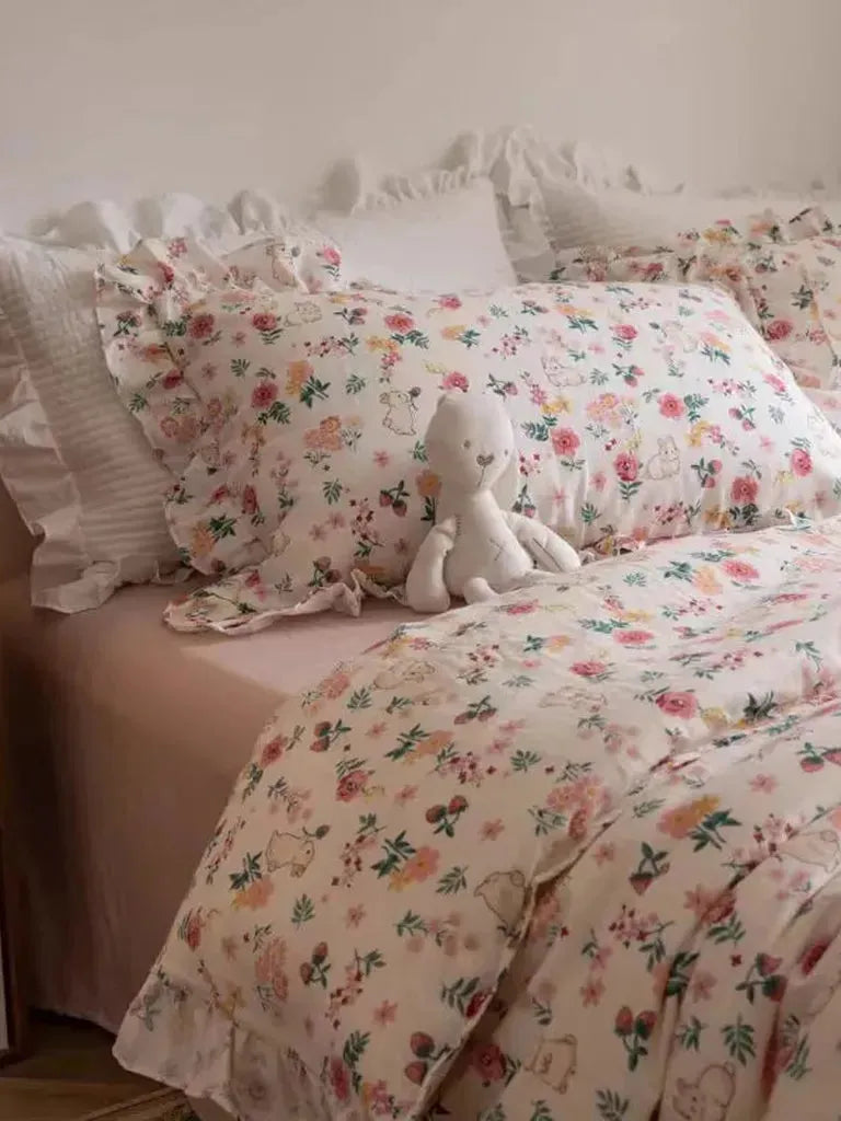 Cute Strawberry Bedding Set