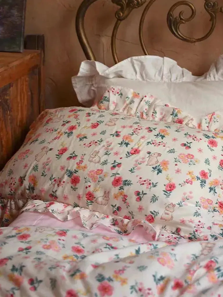 Cute Strawberry Bedding Set