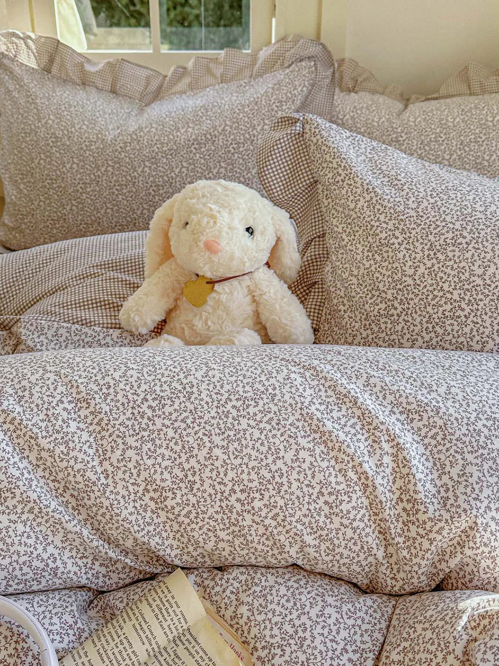 Ditsy Floral Bedding Set with Gingham Ruffle