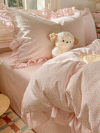 Ditsy Floral Bedding Set with Gingham Ruffle