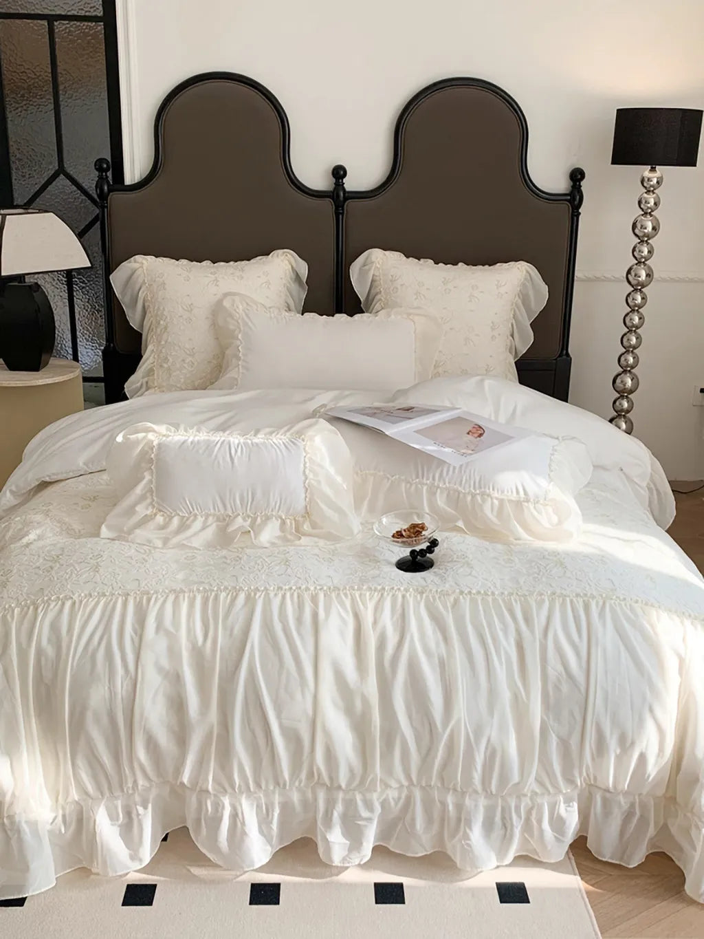 Elegant French Lace Duvet Cover