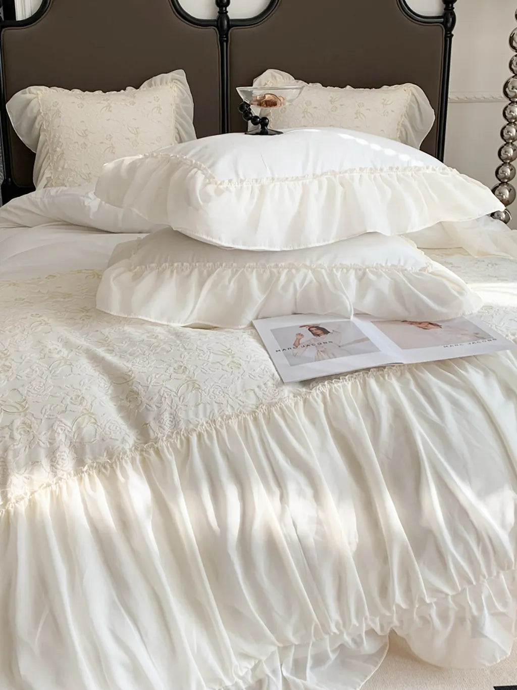 Elegant French Lace Duvet Cover