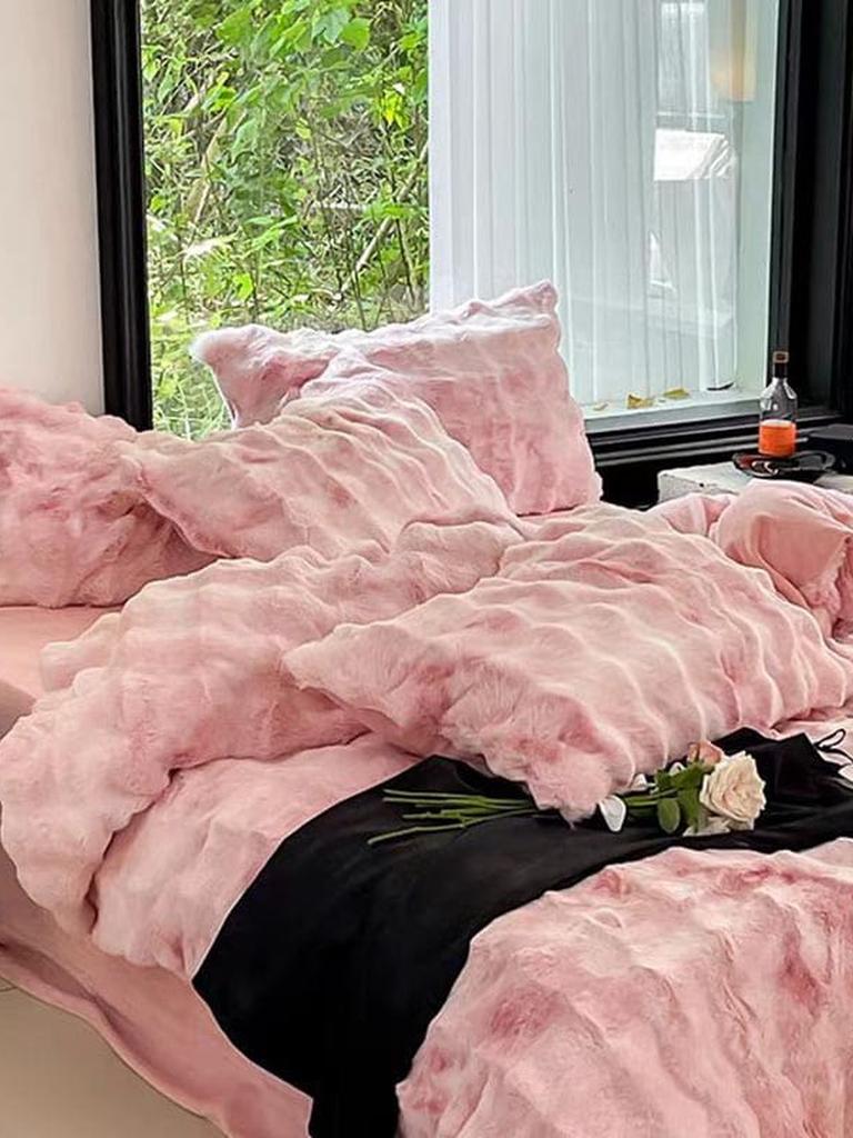 Faux Fur Tie-dye Bedding Set