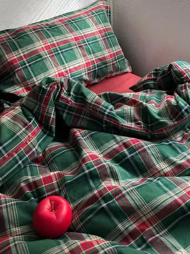 Festive Green and Red Plaid Bedding Set
