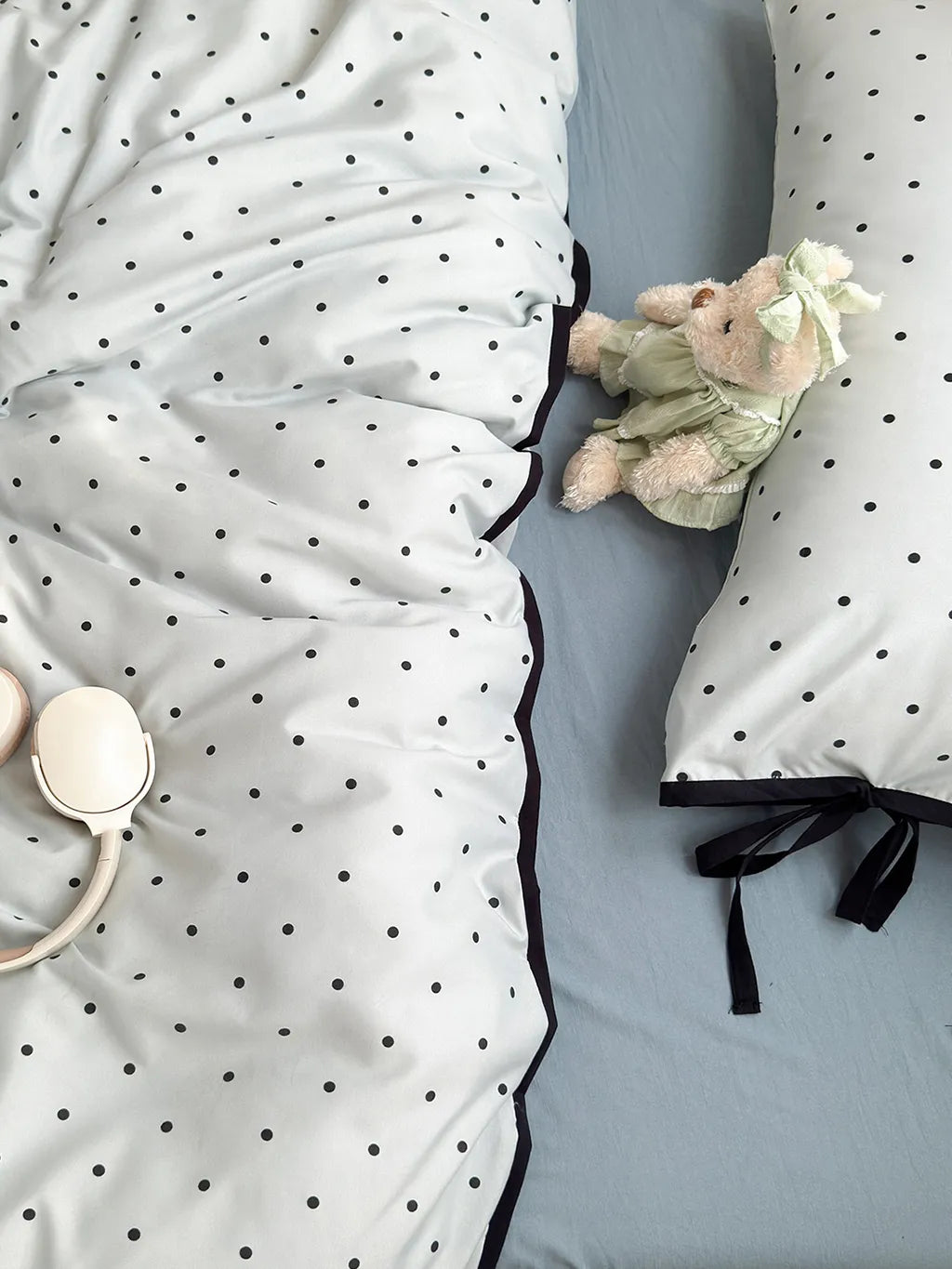 Mini Dot Contrast Edge Bedding Set