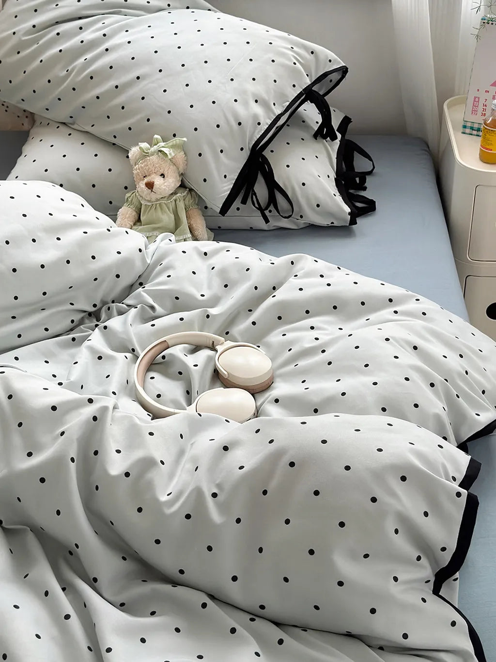 Mini Dot Contrast Edge Bedding Set