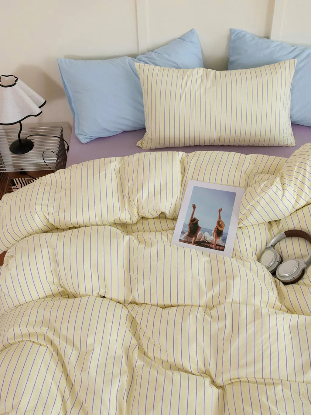 Minimalist Striped Bedding Set