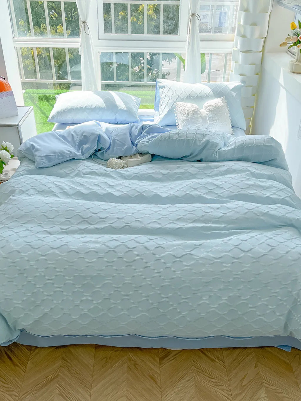 Playful Jacquard Bedding Set