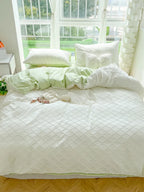Playful Jacquard Bedding Set