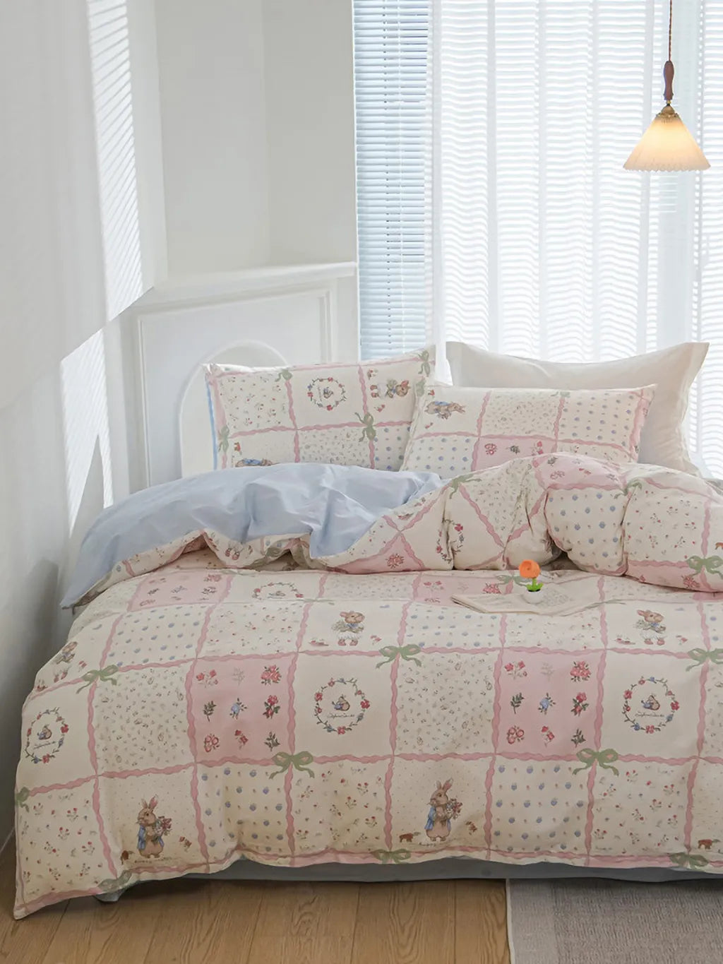 Poppy Patchwork Style Bedding Set