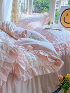 Puff Seersucker Bedding Set with Ruffle