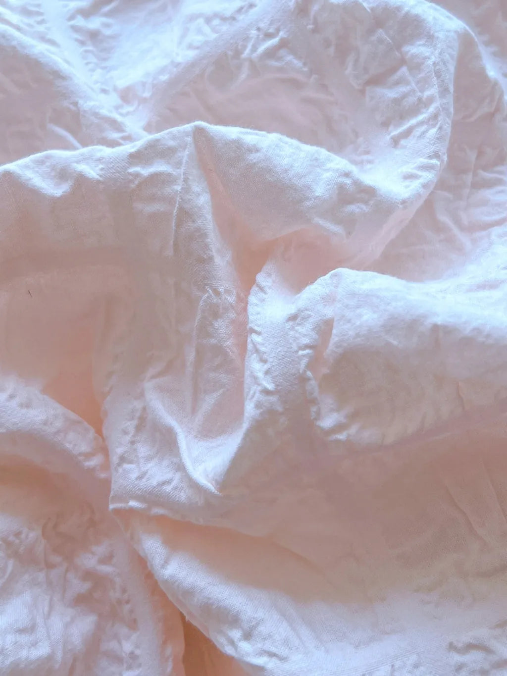 Puff Seersucker Bedding Set with Ruffle