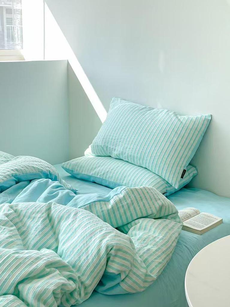 Refresh Jacquard Striped Bedding Set