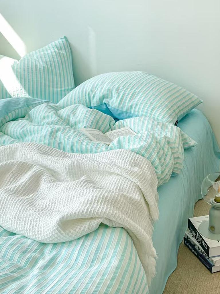 Refresh Jacquard Striped Bedding Set