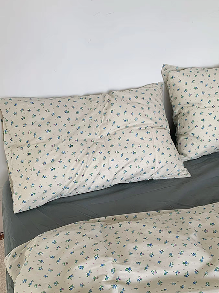 Retro Blue Ditsy Floral Duvet Cover