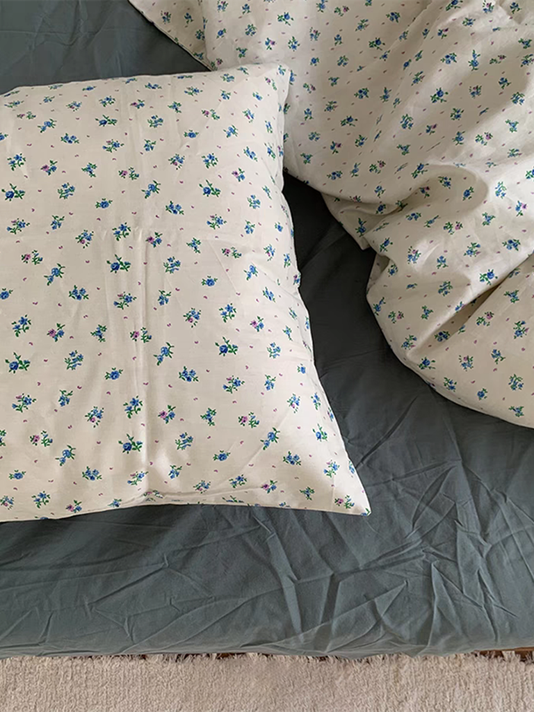 Retro Blue Ditsy Floral Duvet Cover