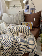 Retro Striped Bedding Set