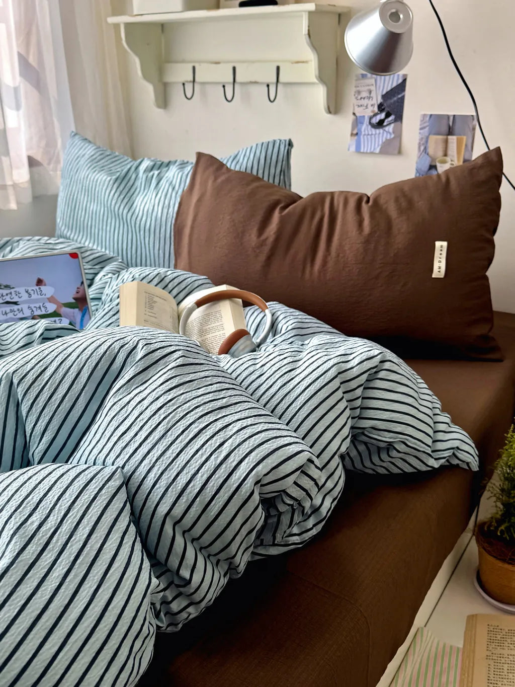 Retro Striped Bedding Set