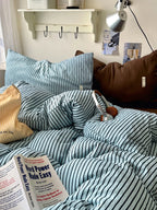 Retro Striped Bedding Set