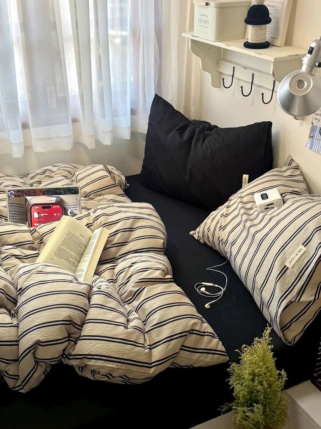 Retro Striped Bedding Set