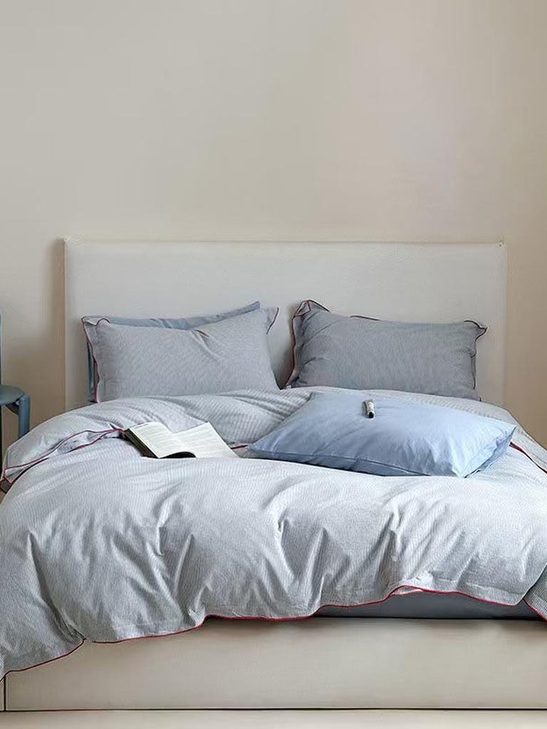 Retro Thin Striped Bedding Set