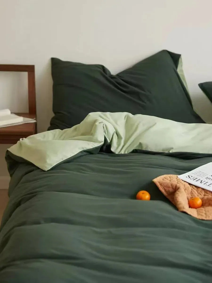 Reversible jersey cotton bedding set by Breezora featuring soft, cozy sheets and pillowcases with a versatile design.
