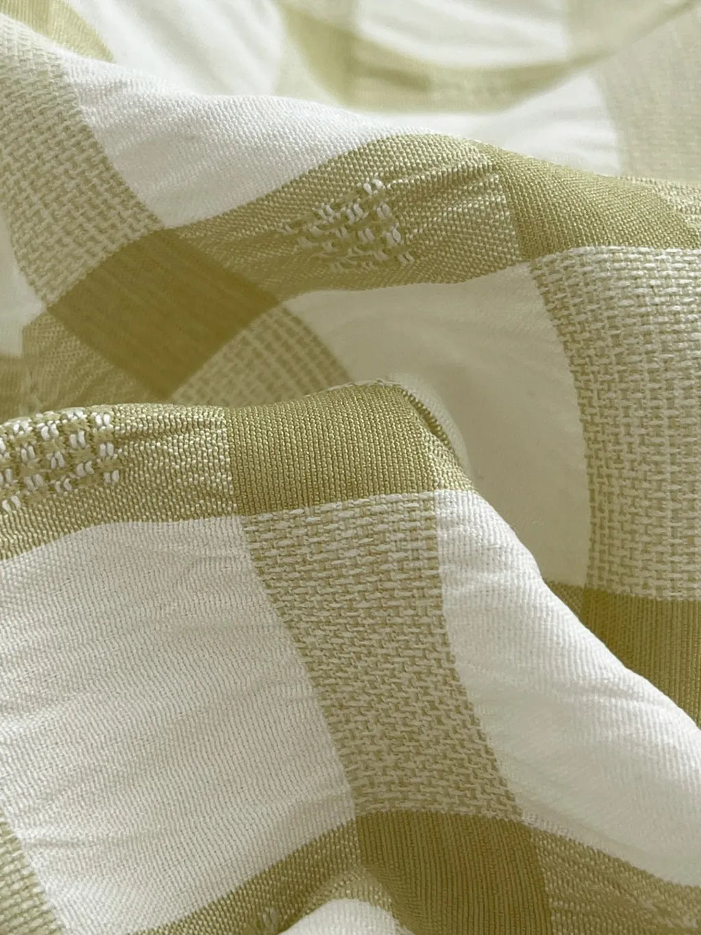 Seersucker Windowpane Check Bedding Set with Ruffle