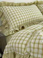 Seersucker Windowpane Check Bedding Set with Ruffle