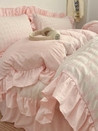 Seersucker Windowpane Check Bedding Set with Ruffle