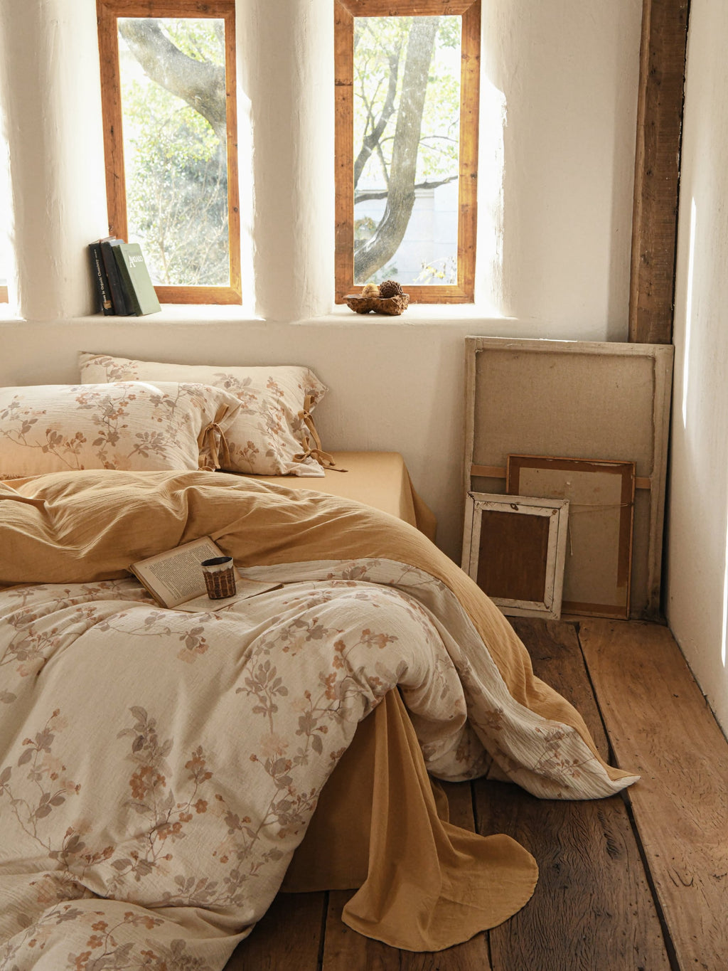 Aveline Botanical Tie-Closure Muslin Duvet Cover original reference image 5