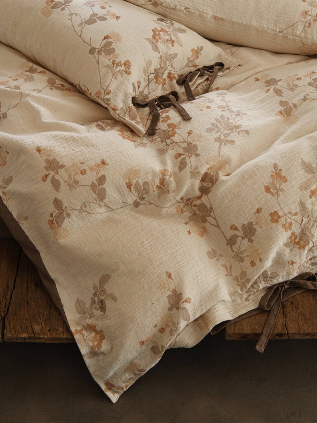 Aveline Botanical Tie-Closure Muslin Duvet Cover original reference image 15