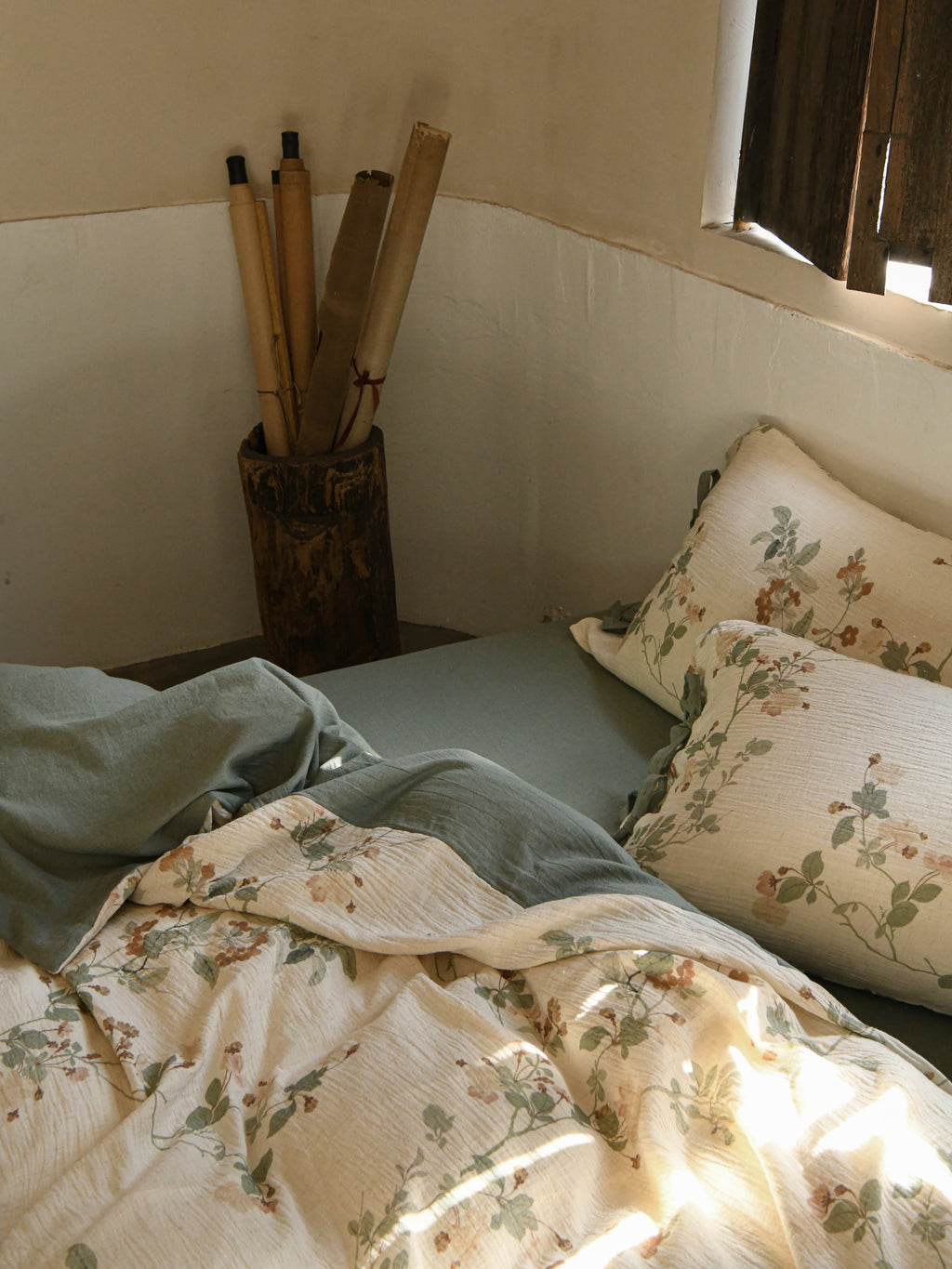 Aveline Botanical Tie-Closure Muslin Duvet Cover original reference image 17