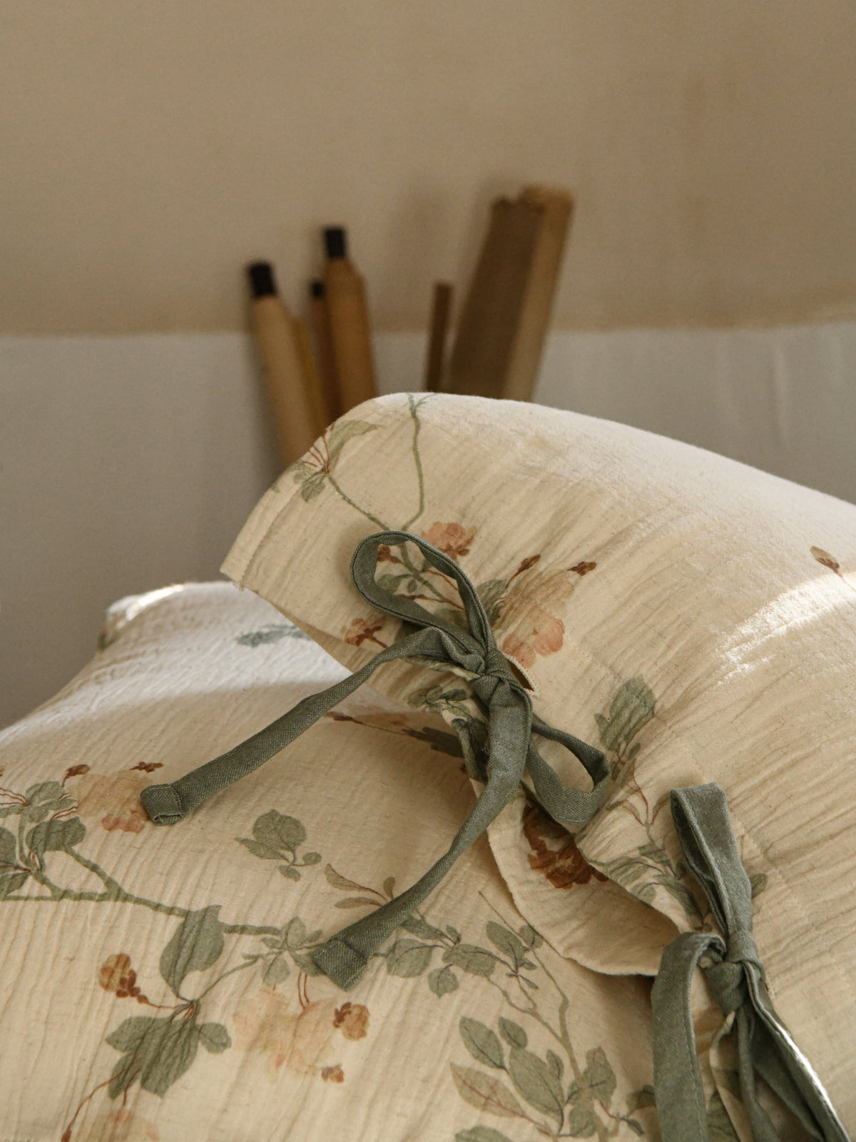 Aveline Botanical Tie-Closure Muslin Duvet Cover original reference image 23