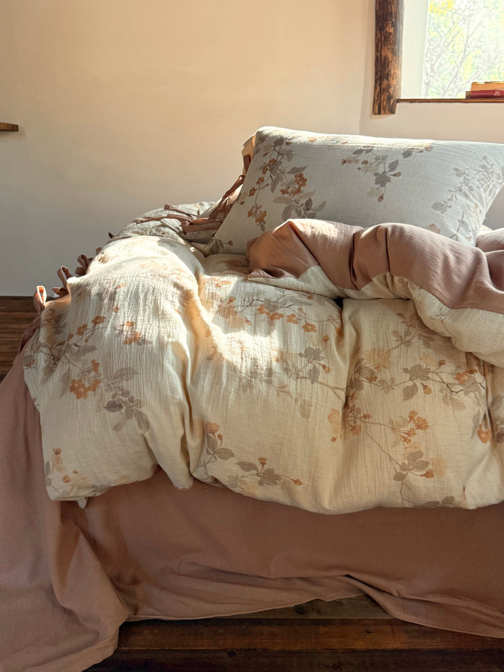 Aveline Botanical Tie-Closure Muslin Duvet Cover original reference image 25
