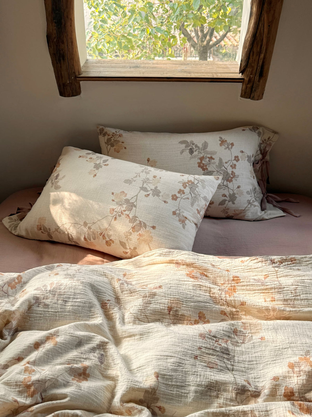 Aveline Botanical Tie-Closure Muslin Duvet Cover original reference image 26