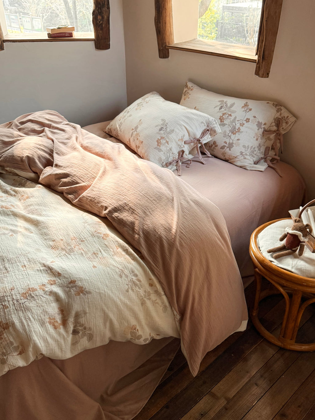 Aveline Botanical Tie-Closure Muslin Duvet Cover original reference image 29