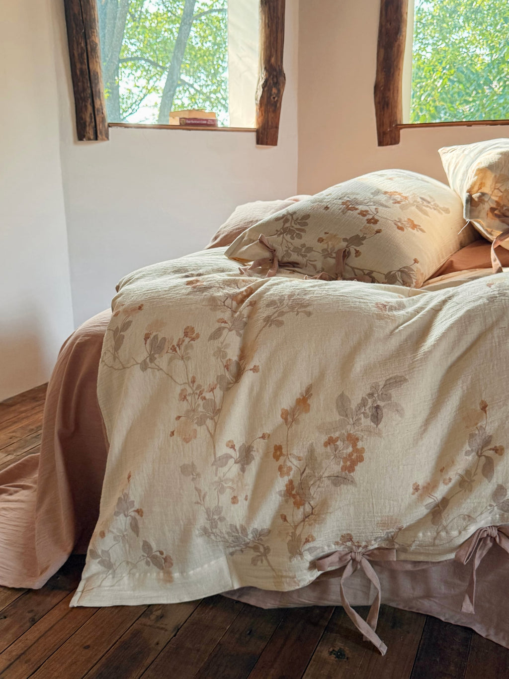Aveline Botanical Tie-Closure Muslin Duvet Cover original reference image 30