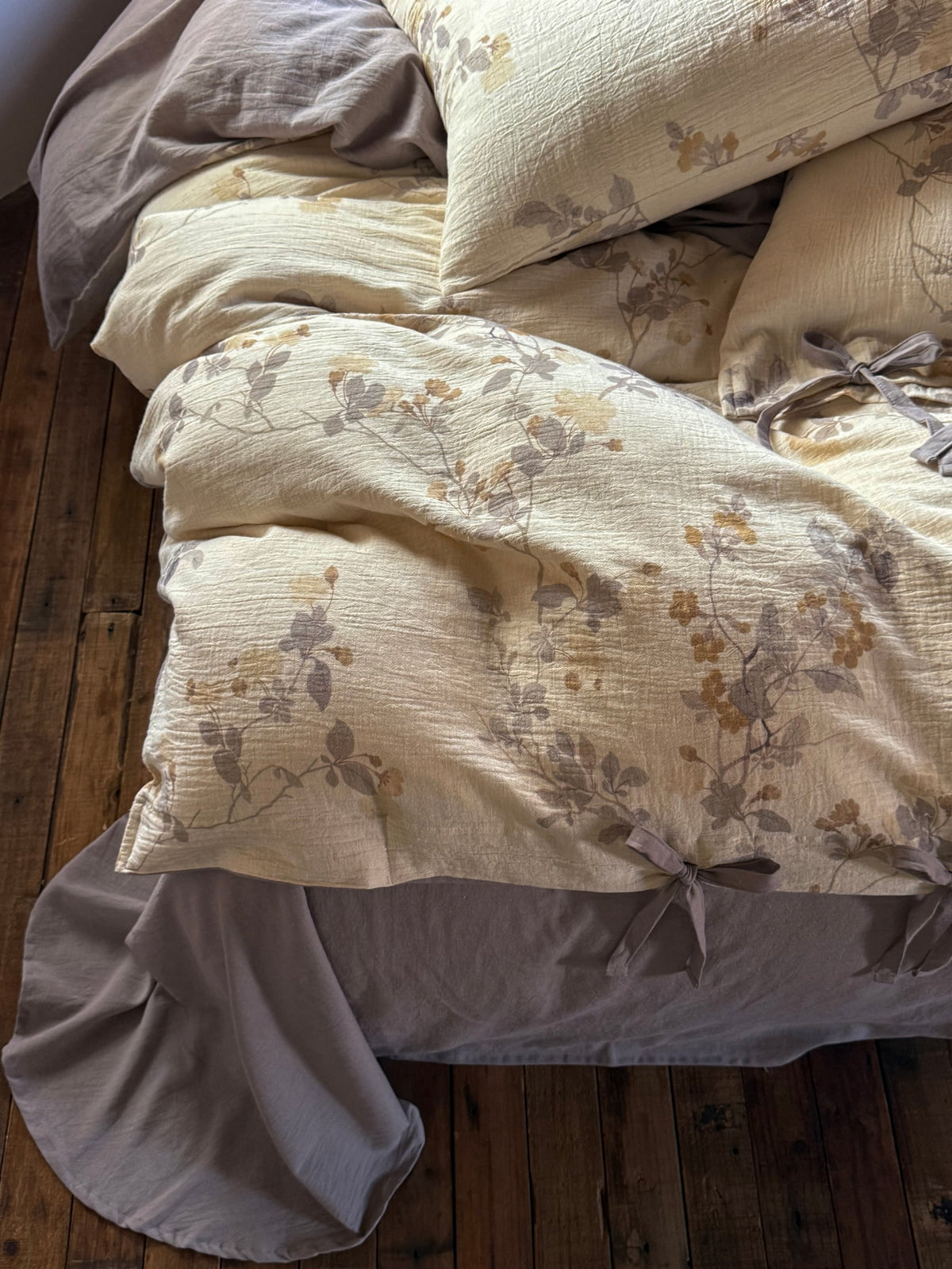 Aveline Botanical Tie-Closure Muslin Duvet Cover original reference image 33